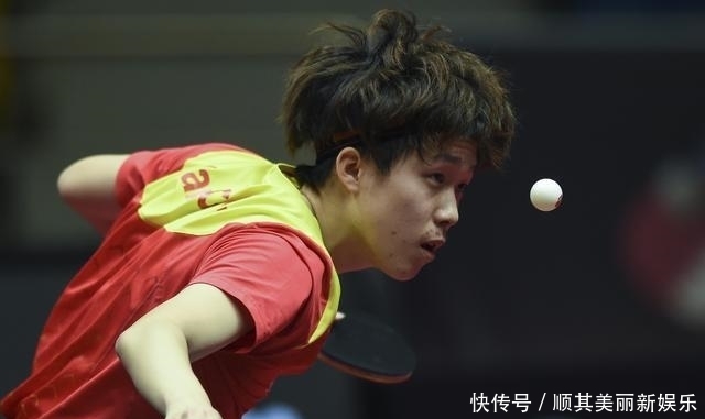 一个是从中 一个是从中