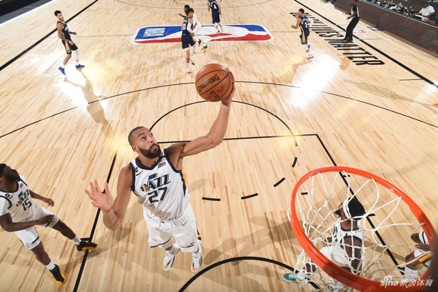 赛舞台上 赛舞台上